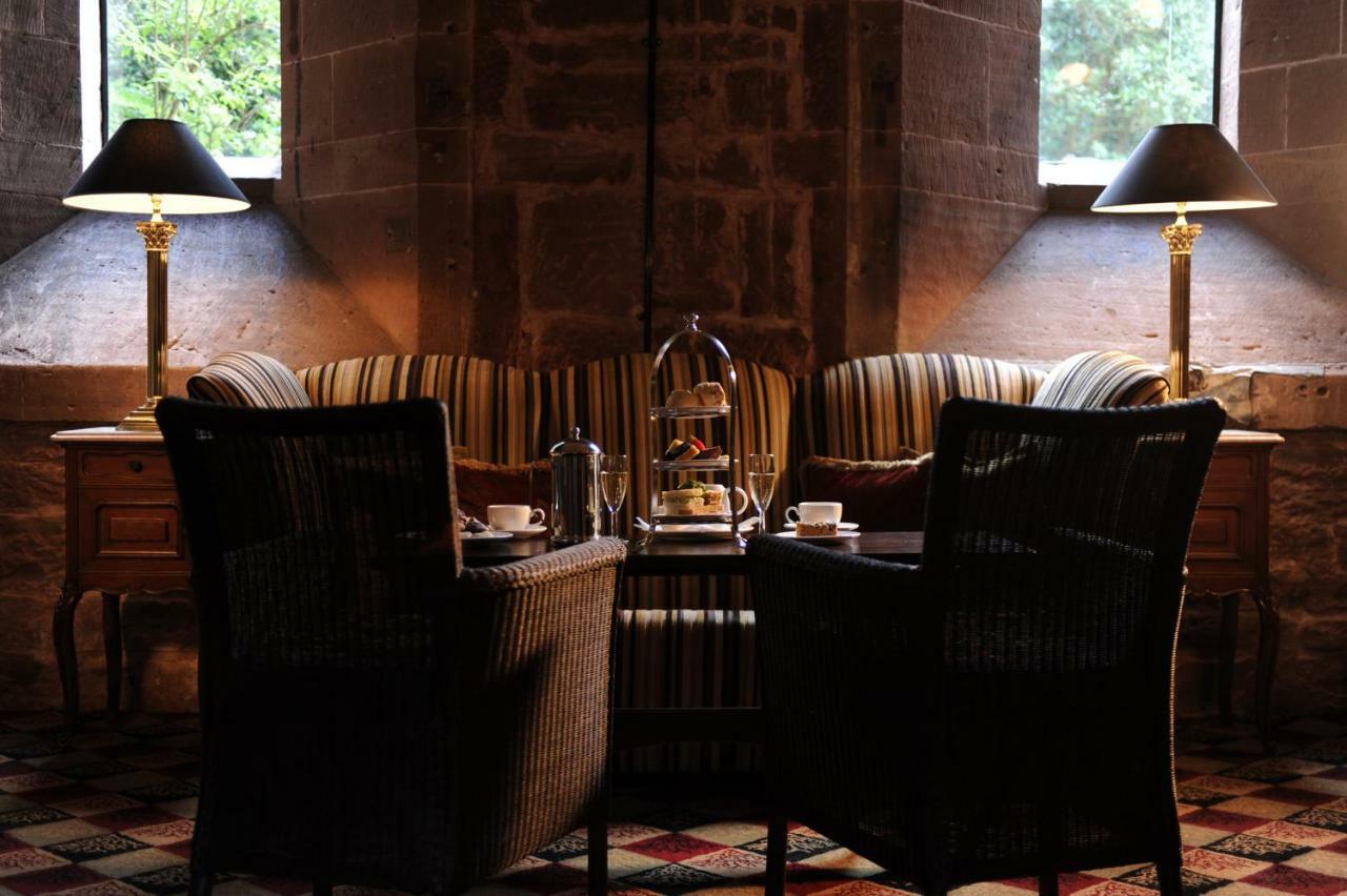 Peckforton Castle Тарпорли Экстерьер фото