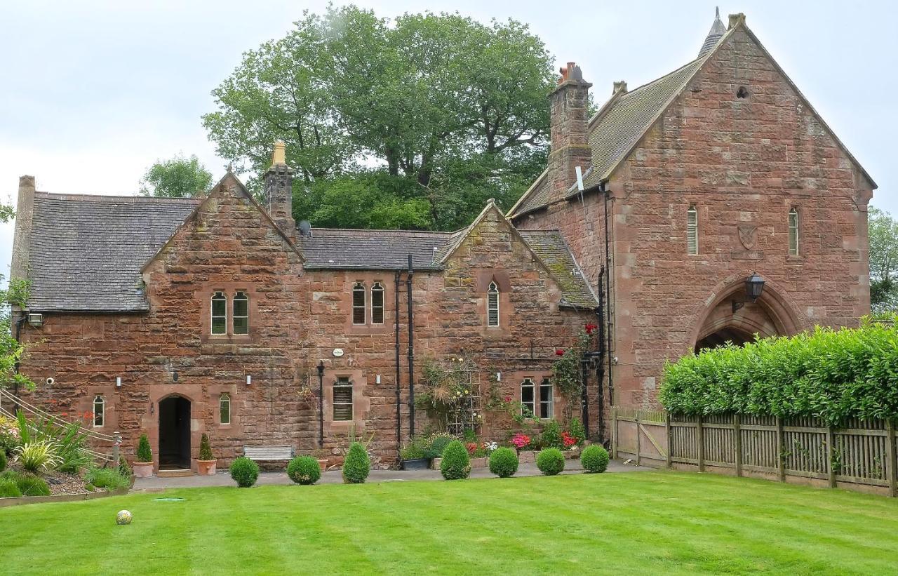 Peckforton Castle Тарпорли Экстерьер фото